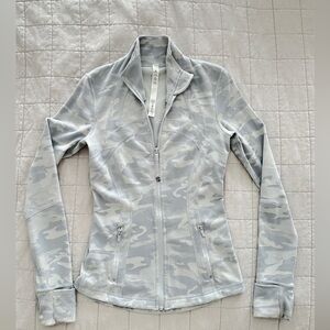 Lululemon running jacket in great condition